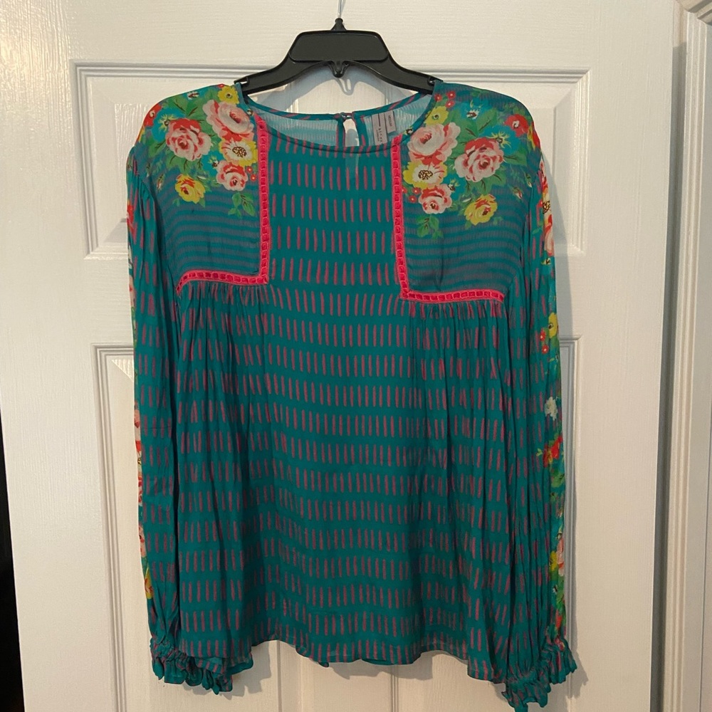 Balloon sleeve shirt